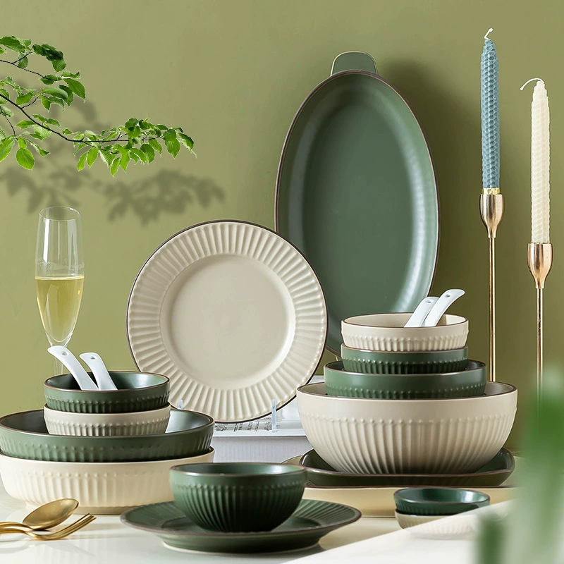 Matte Porcelain Dinnerware Set — Ceramic (No.546301)
